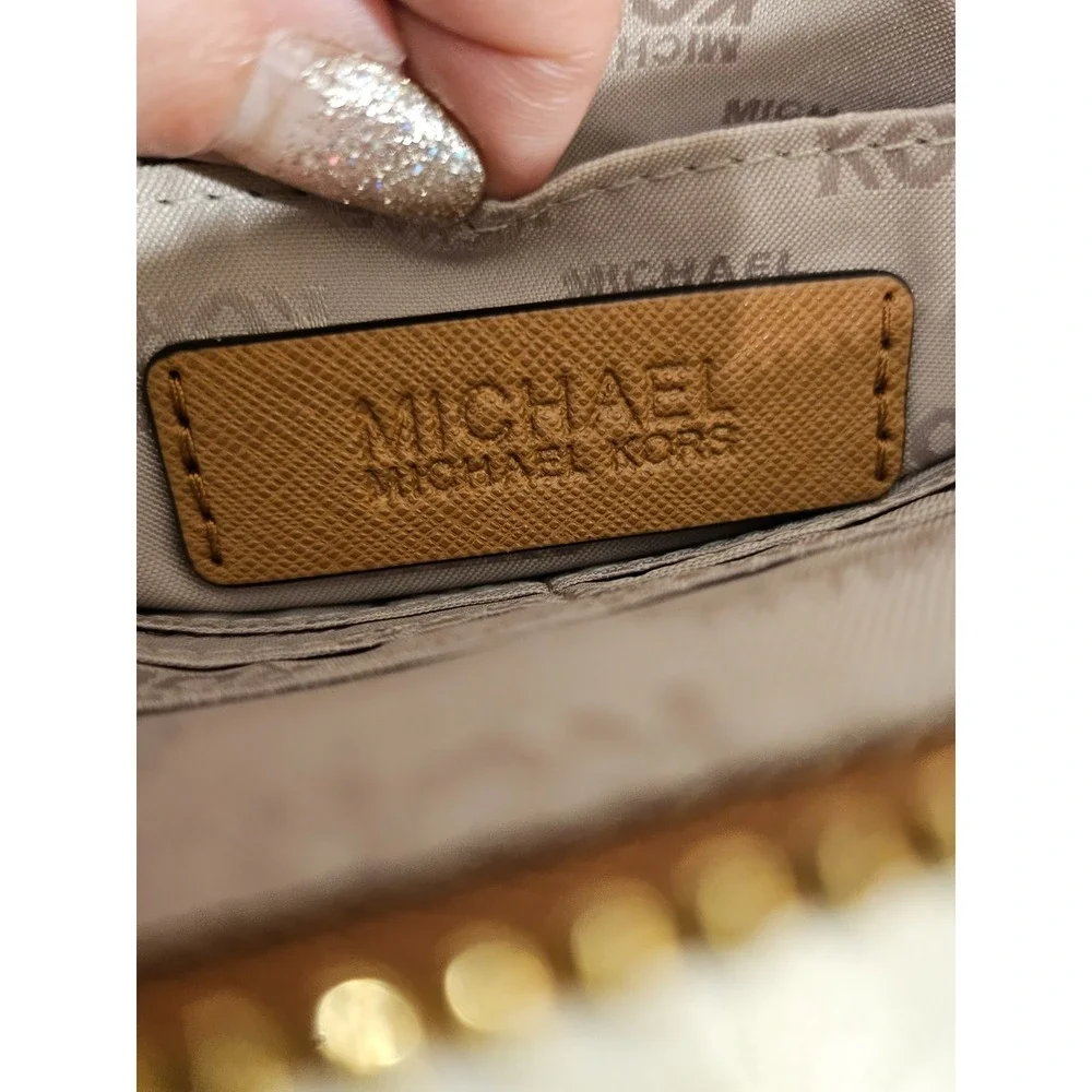 Michael Kors Large(10.5 x 6) Top Zip Leather Pouch/Wristlet/Makeup Bag/Tan/White